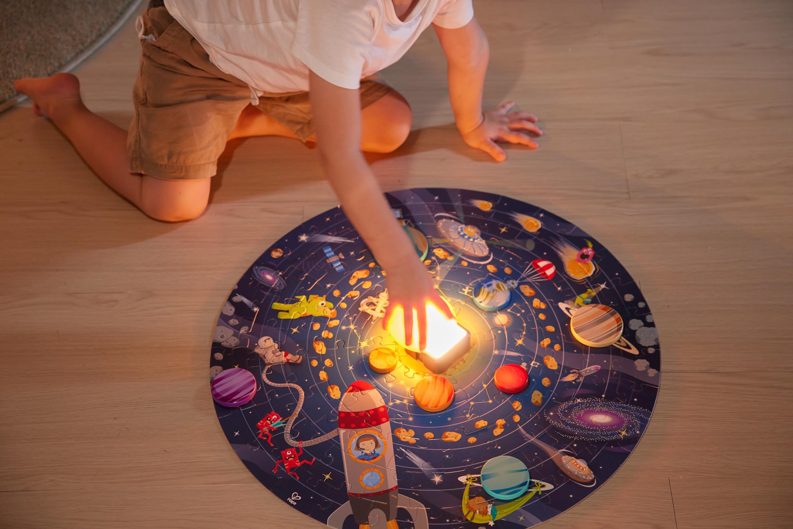 Hape Puzzle Sistema Solare puzzle in legno con LED