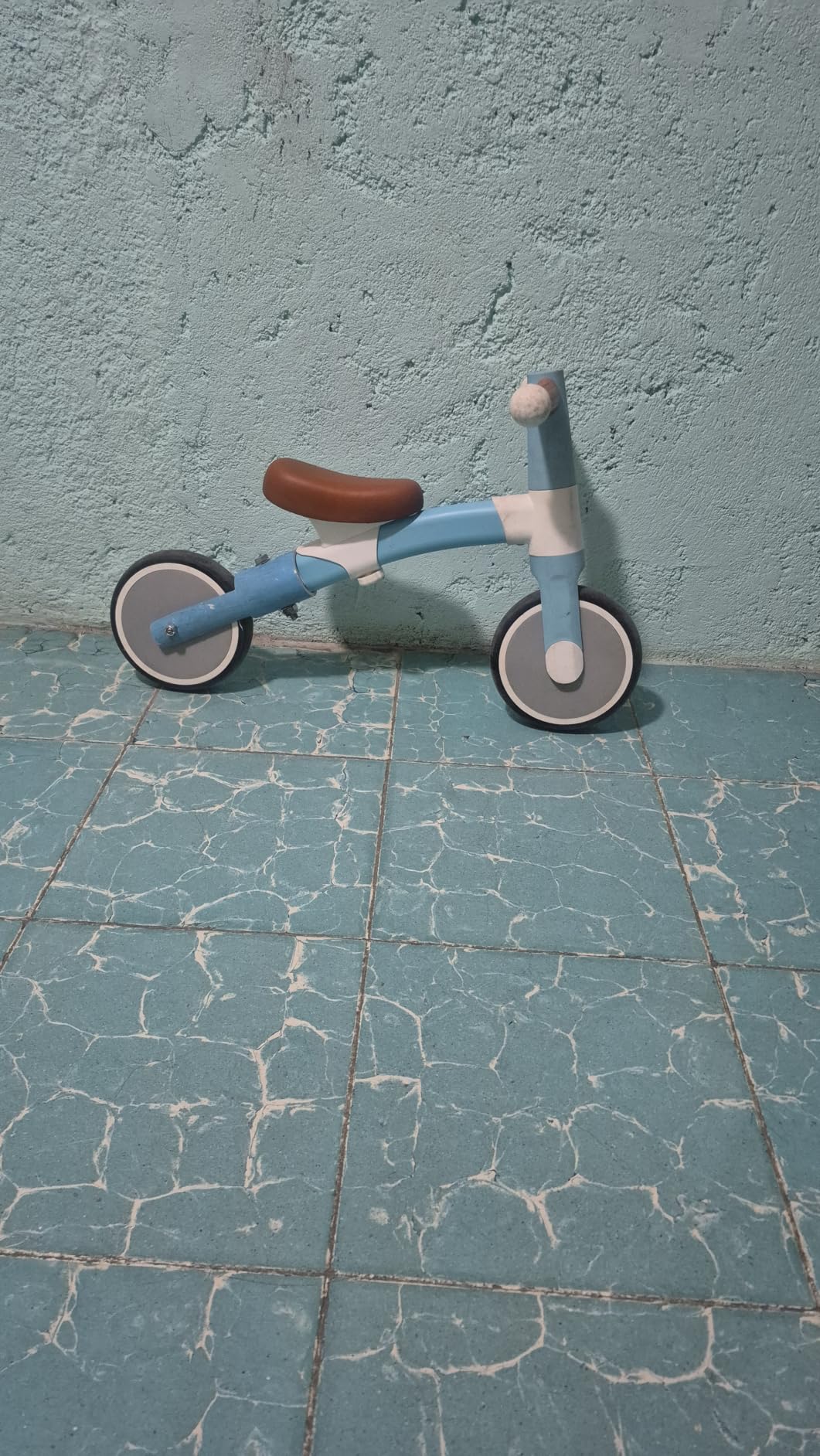 Hape Primi passi e bici Triciclo Azzurro senza pedali 3 ruote